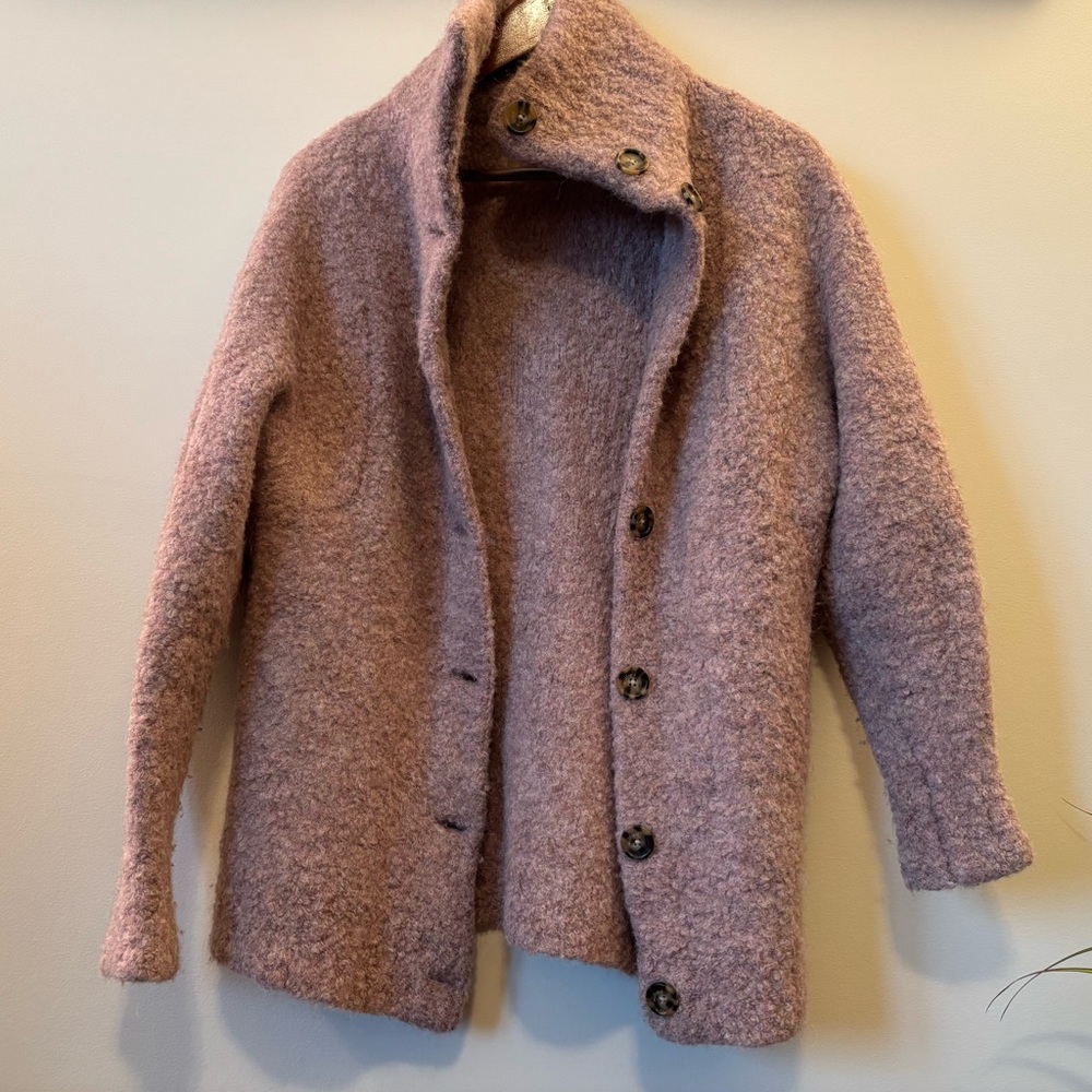 Wilfred Aritzia Soft Pink Button-Up Cardigan